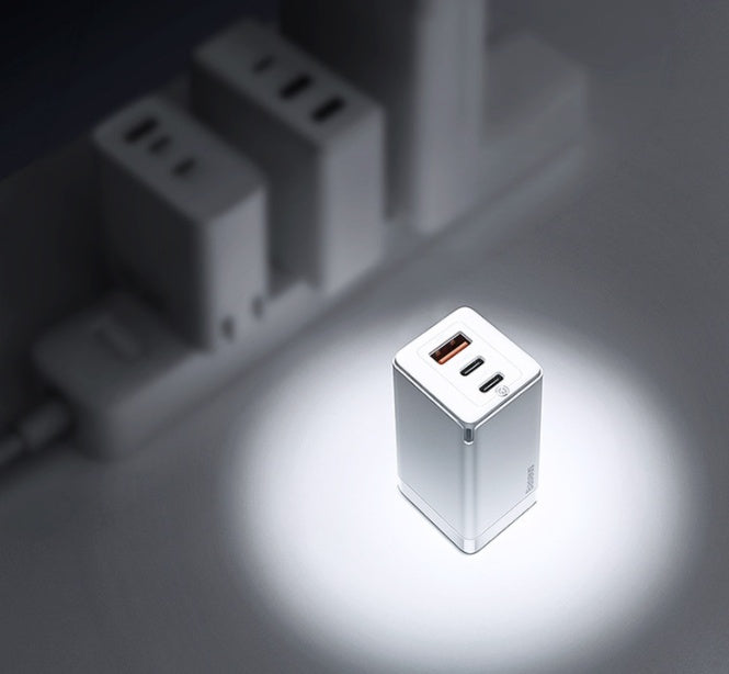 Snabbladdare 65W – 3-Port USB-C & USB QC4.0/3.0 Laddare för Mobil och Laptop